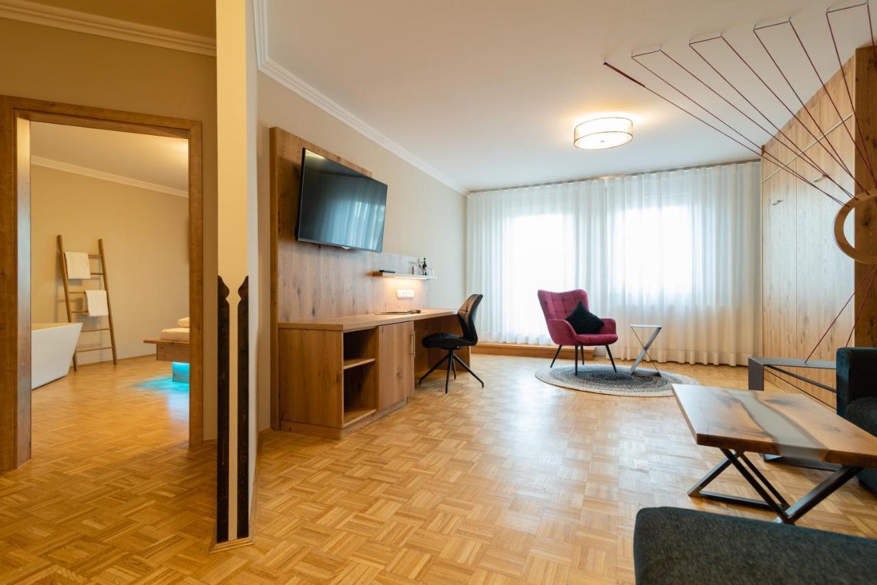 & Richard Held Hotel 4*